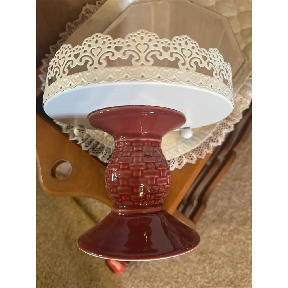 white metal‎ lace-edged Display stand with a Red Longaberger Base